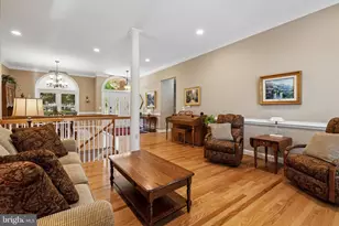 21484 Cedar Dr, Sterling, VA 20164 - Photo 11