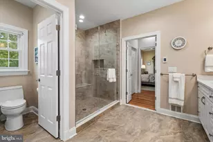 21484 Cedar Dr, Sterling, VA 20164 - Photo 27