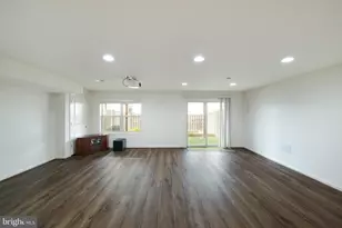 42557 Dreamweaver Dr, Brambleton, VA 20148 - Photo 35