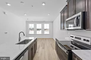 20875 Murry Fls Ter, Ashburn, VA 20147 - Photo 11