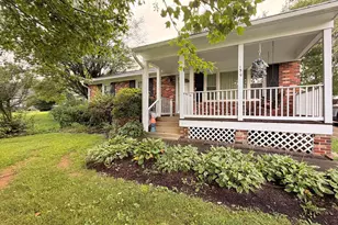130 S St Paul St, Hamilton, VA 20158 - Photo 1