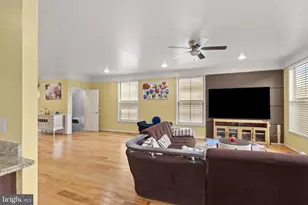 24839 Somerby Dr, Chantilly, VA 20152 - Photo 13