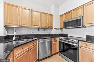 19355 Cypress Ridge Terrace, Leesburg, VA 20176 - Photo 13