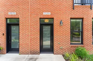19286 Winmeade Dr, Leesburg, VA 20176 - Photo 3