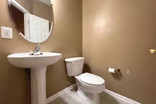 21831 Ladyslipper Sq, Ashburn, VA 20147 - Photo 5