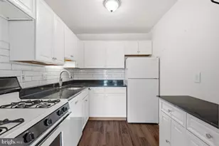 125 Clubhouse Dr SW, Leesburg, VA 20175 - Photo 11