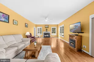 12025 Lindsey Corner Ln, Lovettsville, VA 20180 - Photo 9