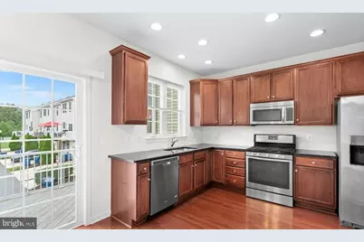 42814 Eggleston Terrace, Chantilly, VA 20152 - Photo 3