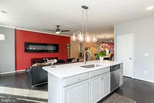 1414 Ribbon Limestone Terrace SE, Leesburg, VA 20175 - Photo 5
