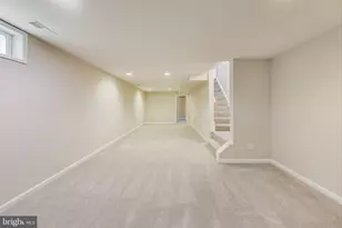 43537 Clivedon Ct, Ashburn, VA 20147 - Photo 31