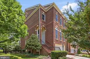 18526 Bear Creek Terrace, Leesburg, VA 20176 - Photo 3