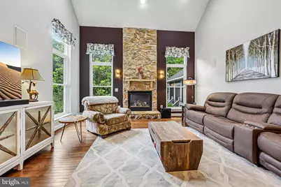 47404 Middle Bluff Place, Sterling, VA 20165 - Photo 25