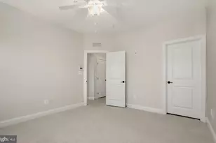 42101 Piebald Square, Aldie, VA 20105 - Photo 15