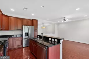25450 Hopton House Terrace, Chantilly, VA 20152 - Photo 13