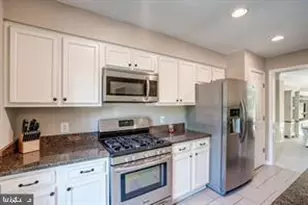 353 Barnfield Square NE, Leesburg, VA 20176 - Photo 11