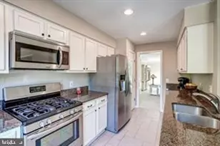 353 Barnfield Square NE, Leesburg, VA 20176 - Photo 17