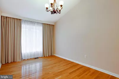 21707 Leatherleaf Circle, Sterling, VA 20164 - Photo 11