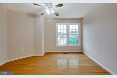 21707 Leatherleaf Circle, Sterling, VA 20164 - Photo 19