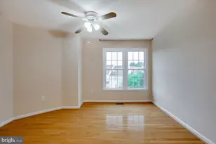 21707 Leatherleaf Cir, Sterling, VA 20164 - Photo 19