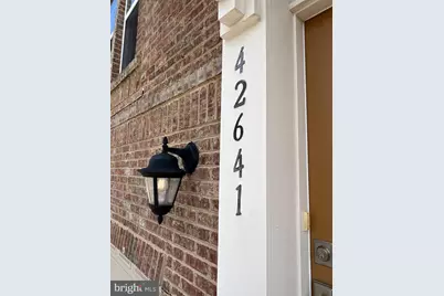 42641 Oak Park Sq, Ashburn, VA 20148 - Photo 5