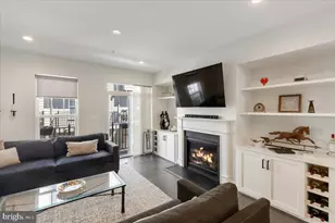 254 Bluemont Branch Terrace SE, Leesburg, VA 20175 - Photo 11