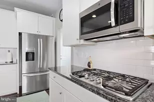 41926 Beningbrough Pl, Leesburg, VA 20176 - Photo 23