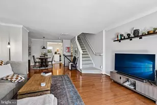 26084 Lands End Dr, Chantilly, VA 20152 - Photo 5