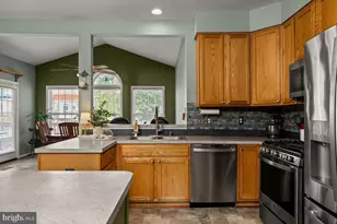 14 Potterfield Dr, Lovettsville, VA 20180 - Photo 5