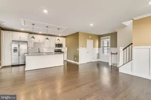 23266 Southdown Manor Terrace, Ashburn, VA 20148 - Photo 7