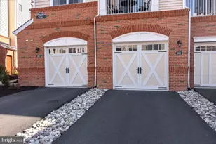 23266 Southdown Manor Terrace, Ashburn, VA 20148 - Photo 17