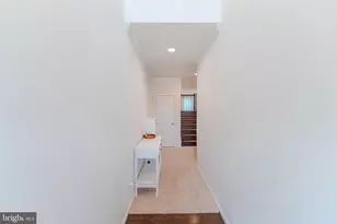 42506 Dogwood Glen Square, Sterling, VA 20166 - Photo 5