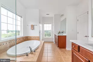 38786 Rambling Farm Dr, Hamilton, VA 20158 - Photo 43