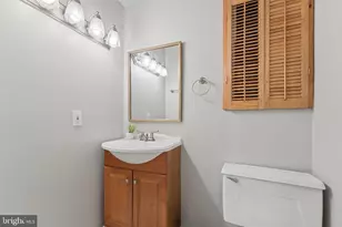 35 Bickel Ct, Sterling, VA 20165 - Photo 27