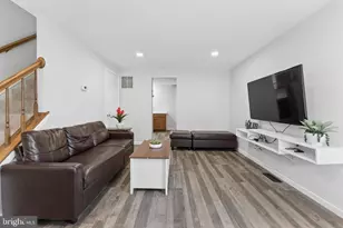 35 Bickel Ct, Sterling, VA 20165 - Photo 7