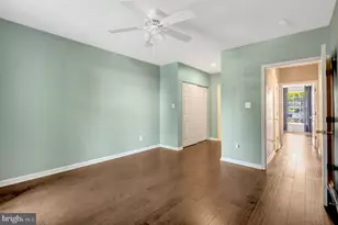 25230 Pond View Square, Chantilly, VA 20152 - Photo 29