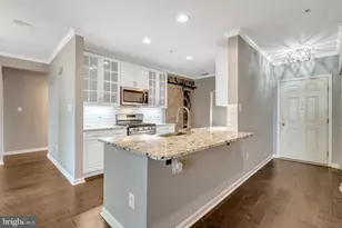 25230 Pond View Square, Chantilly, VA 20152 - Photo 21