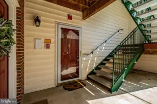 25230 Pond View Square, Chantilly, VA 20152 - Photo 11
