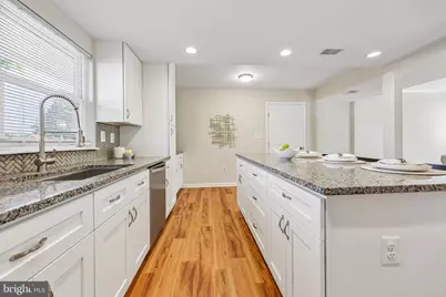 2 Beecher Place, Sterling, VA 20164 - Photo 13