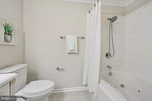 2 Beecher Pl, Sterling, VA 20164 - Photo 25