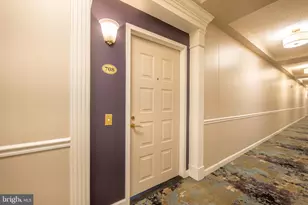 19355 Cypress Ridge Terrace, Leesburg, VA 20176 - Photo 7