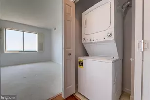 19355 Cypress Ridge Terrace, Leesburg, VA 20176 - Photo 35