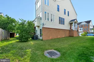 42704 Sandman Terrace, Chantilly, VA 20152 - Photo 5