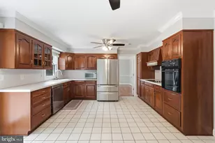 38376 Downs Ct, Hamilton, VA 20158 - Photo 11