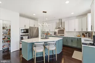 42522 Stratford Landing Dr, Brambleton, VA 20148 - Photo 13