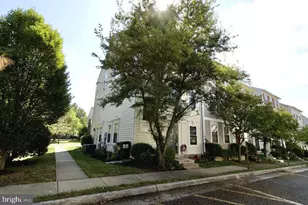22908 Regent Terrace, Sterling, VA 20166 - Photo 5