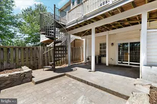 21665 Kings Crossing Terrace, Ashburn, VA 20147 - Photo 3