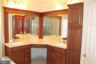 24907 Earlsford Dr, Chantilly, VA 20152 - Photo 5