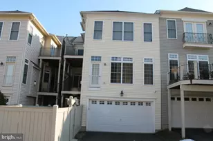 24907 Earlsford Dr, Chantilly, VA 20152 - Photo 11