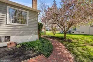 26 Lipscomb Ct, Sterling, VA 20165 - Photo 7