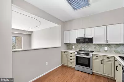 19375 Cypress Ridge Terrace #322, Leesburg, VA 20176 - Photo 9